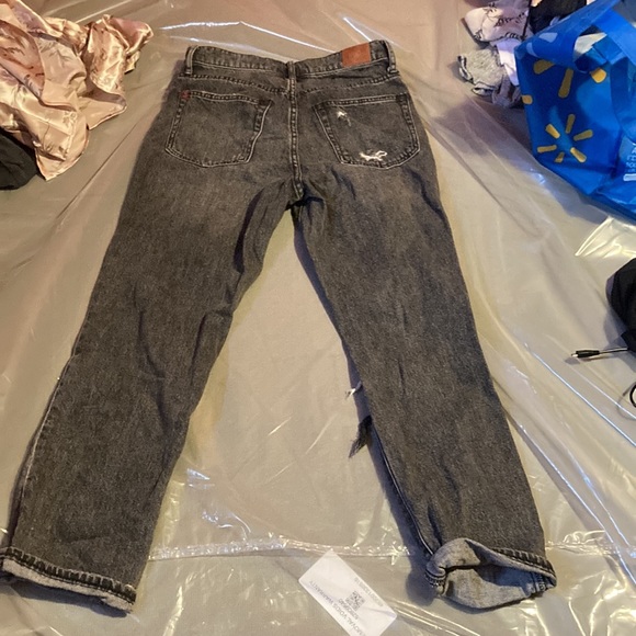 2/$30 Urban Ourfitters BDG Black Ripped Jeans - Picture 4 of 4